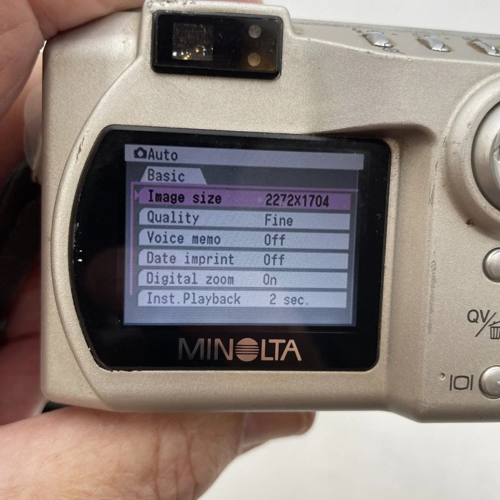 Konica Minolta DiMAGE Xg Digital Camera Silver 5.1-17.1mm Zoom Lens Compact